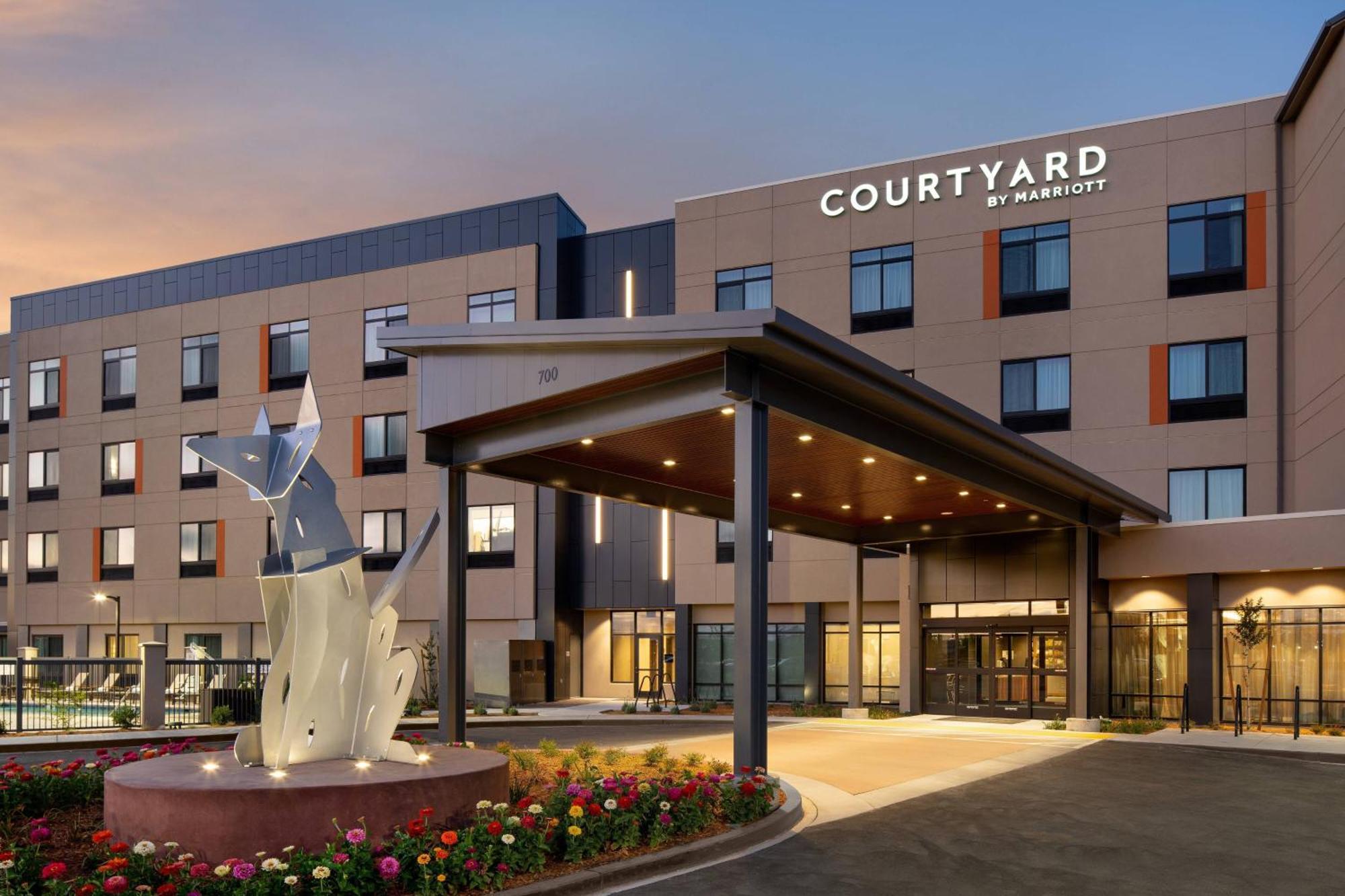 Courtyard By Marriott Petaluma Sonoma County Hotel Luaran gambar